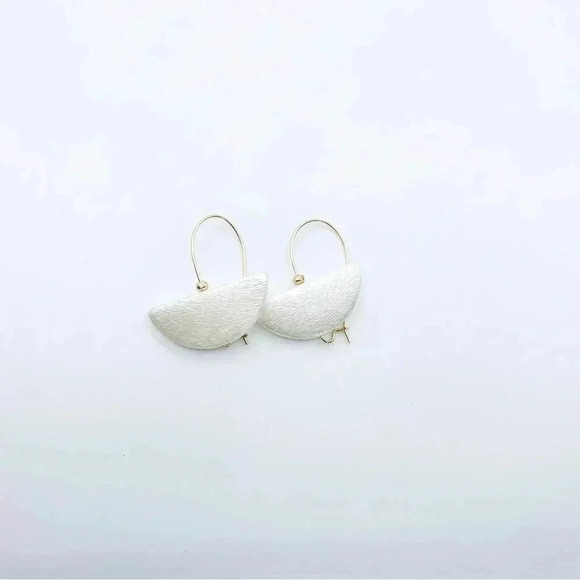 Drop Dangle Pearl Earrings - Picture 2 of 4